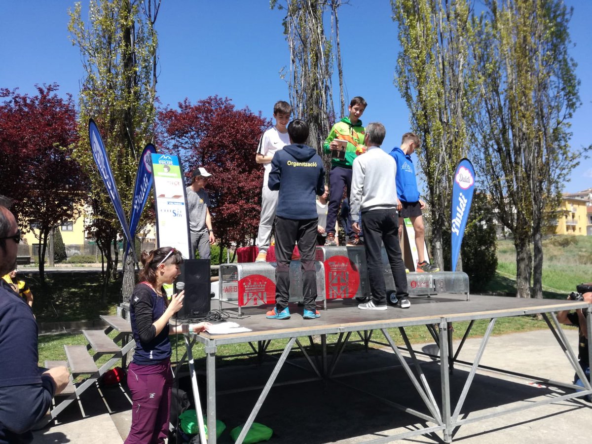 SumemxStHipolit's tweet photo. Aq cap de setmana s’ha celebrat la II Cronoescalada al Voltreganès. Bona feina CEVA i @marctraserra! Felicitats a tots els voltreganesxs q diumenge van participar en @pcdmatxos 💪🏼💪🏼 🏃🏽♀️🏃🏻♂️
#sumemxsthipolit #upxic #pelscaminsdelsmatxos #matxos #cronoescalada #sanhi #shv https://t.co/l2EObSswsK