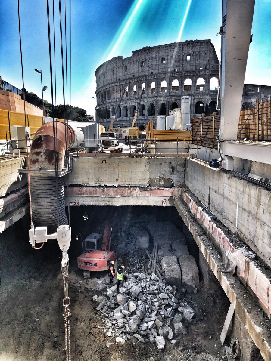 igitwitta's tweet photo. Oggi, l’IGI ha accompagnato gli studenti della @UniLUMSA a visitare i cantieri della #LineaC di #Roma.

Grazie a #RomaMetropolitane e a @MetroCScpa per l’accoglienza!

#Tunneling #Underground #WTC2019 https://t.co/UJLJaQuBxA