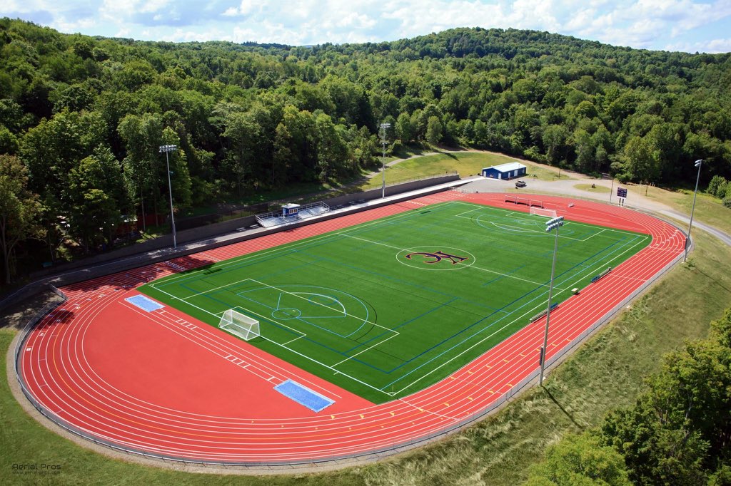 alexxkarbowski's tweet photo. Extremely blessed to announce that I have verbally committed to play Division 2 soccer at Keystone College in Pennsylvania. I would like to thank my friends, family, and coaches for everything they have done to help me achieve this. #GoGiants https://t.co/4atBPq7C0w