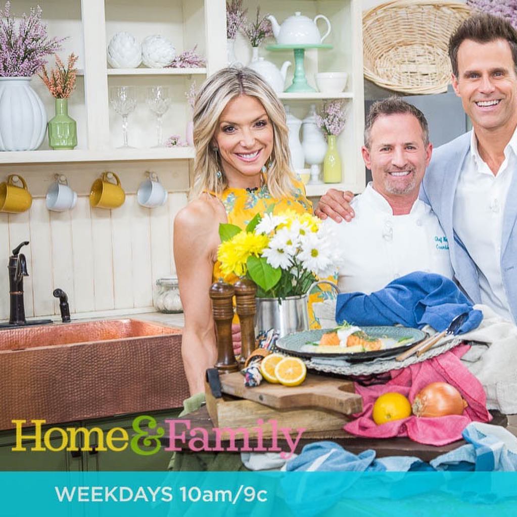 CateringCrumble's tweet photo. Cooking with @iamdebbiem and @CameronMathison on @HomeandFamilyTV on @hallmarkchannel last week! Check out our Spring Salmon Dish @UniStudios! 

#ChefLife #CrumbleCatering #Foodie #Cooking #Chef #Hallmark #HomeandFamily #ChefWayne #CelebrityChef https://t.co/YdTTq7uOAu