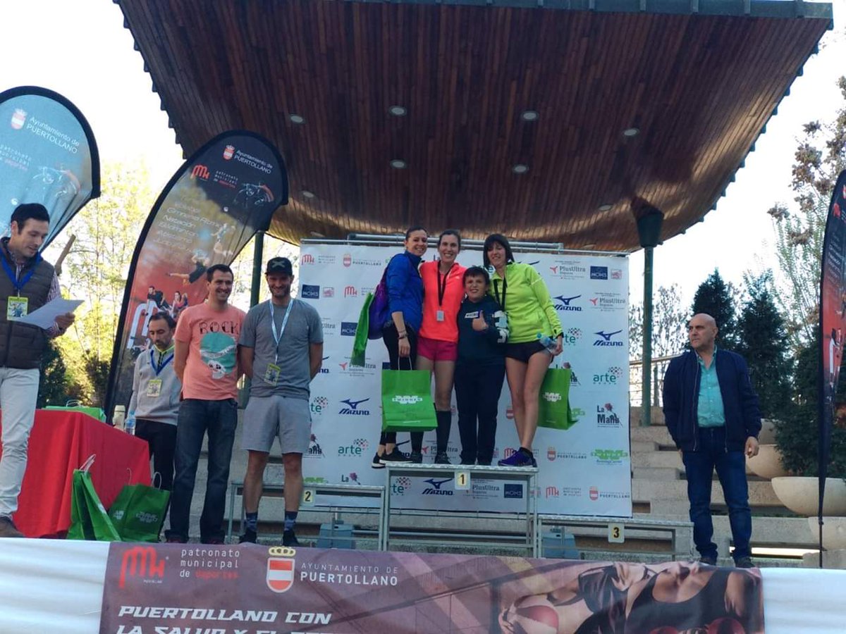 El sábado, en la Legua de Puertollano, Isra fue segundo y Carmen segunda M40. Pleno de podios en nuestra representación allí