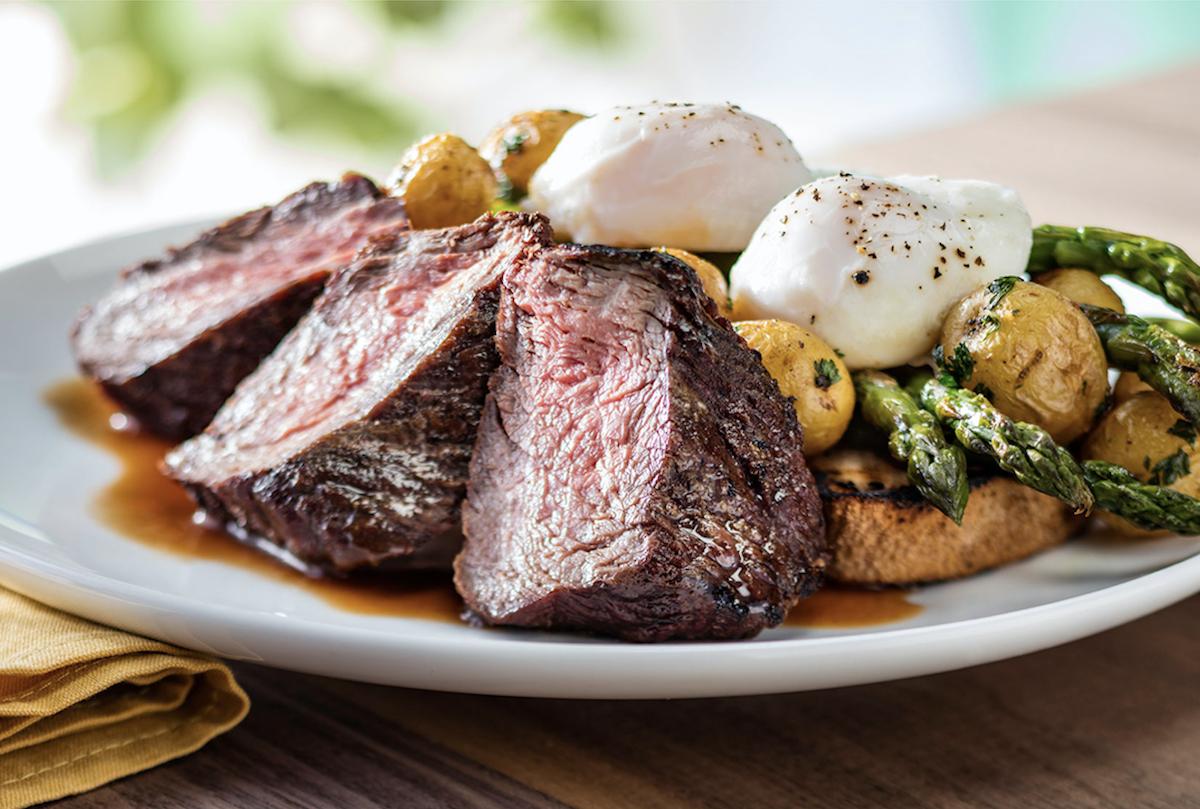 Seasons52's tweet photo. If every choice you make here is one you can feel good about, do 3 choices make you feel 3 times as good? Find out at our special 3-course Easter Brunch this Sunday. https://t.co/PynQZvSYYU https://t.co/wCFY8CUz58