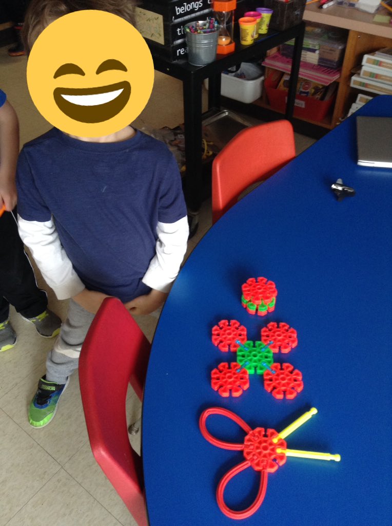 livelovemath314's tweet photo. Making rock, paper, scissors made out of knex. Symbolic play with our materials. @SCDSBey https://t.co/YdUuriYyWT
