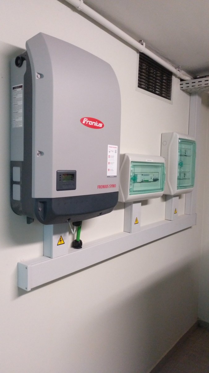 fototermic's tweet photo. Avui hem posat a funcionar 22,4kWp d'#autoconsum #energiasolar #fotovoltaica a una indústria de #Penedès. 🌞seguim sumant energia neta ☀️ https://t.co/ft3r19WsgJ https://t.co/Z7IPefdTDG