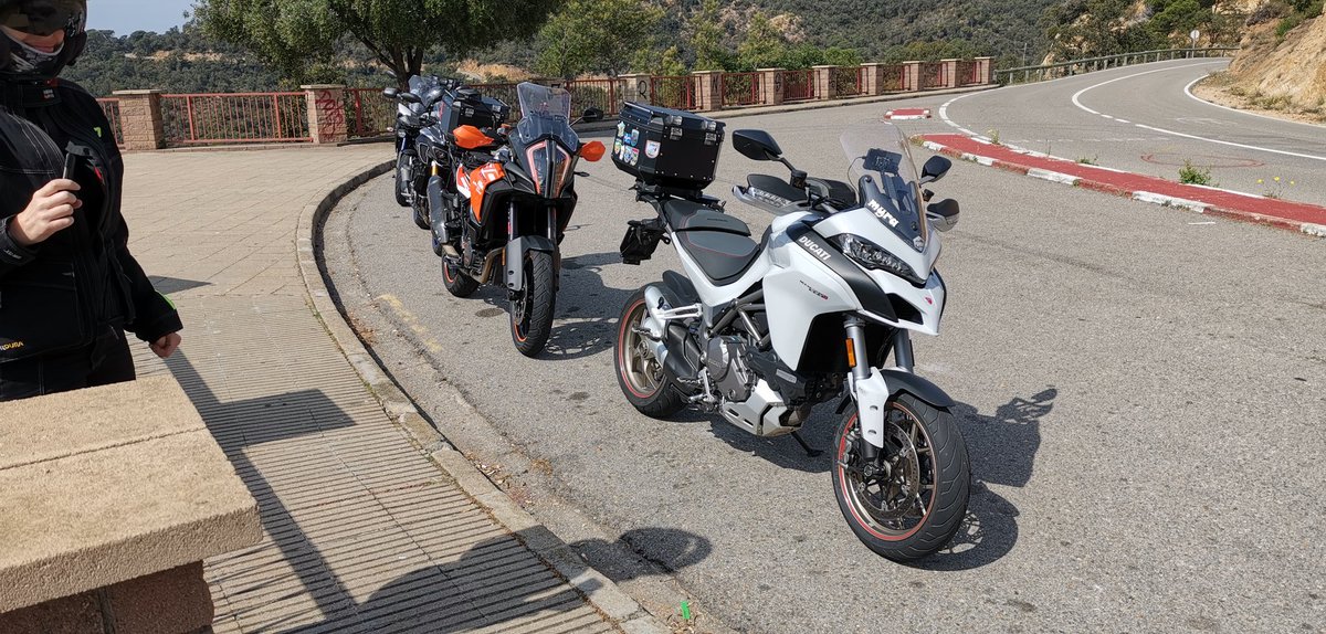 Sentinel1367's tweet photo. Moped Ferien in Katalonien
Treumal ESP
‼ 🇪🇸 👍🏻 🇪🇸 ‼
#KTM1290SuperAdventures
#Treumal
#Spain https://t.co/PUIaqYM15m