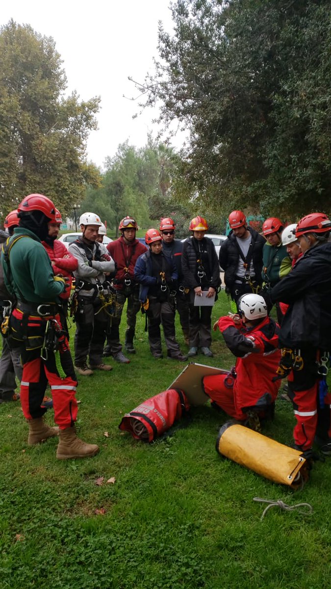 Con una agenda llena en capacitación CBQN todos los fines de semana, fotos de curso de postulantes y de Operadores verticales IMP 2.
