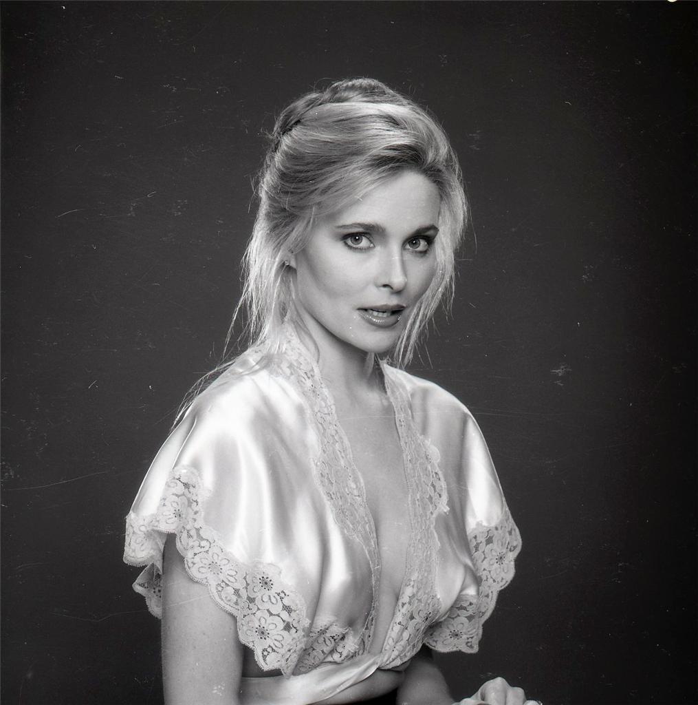 Priscilla Barnes On Twitter Hello Everybody Please Go To This