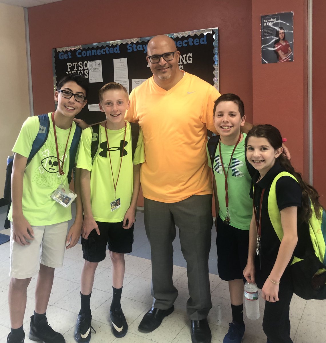 Vela_Ldrshp's tweet image. Mustang Nation wore neon colors today because our college futures are BRIGHT! @WoodlandsAVID #AVIDAwarenessWeek @ccrforall @MsColleenCarney @AVID4College