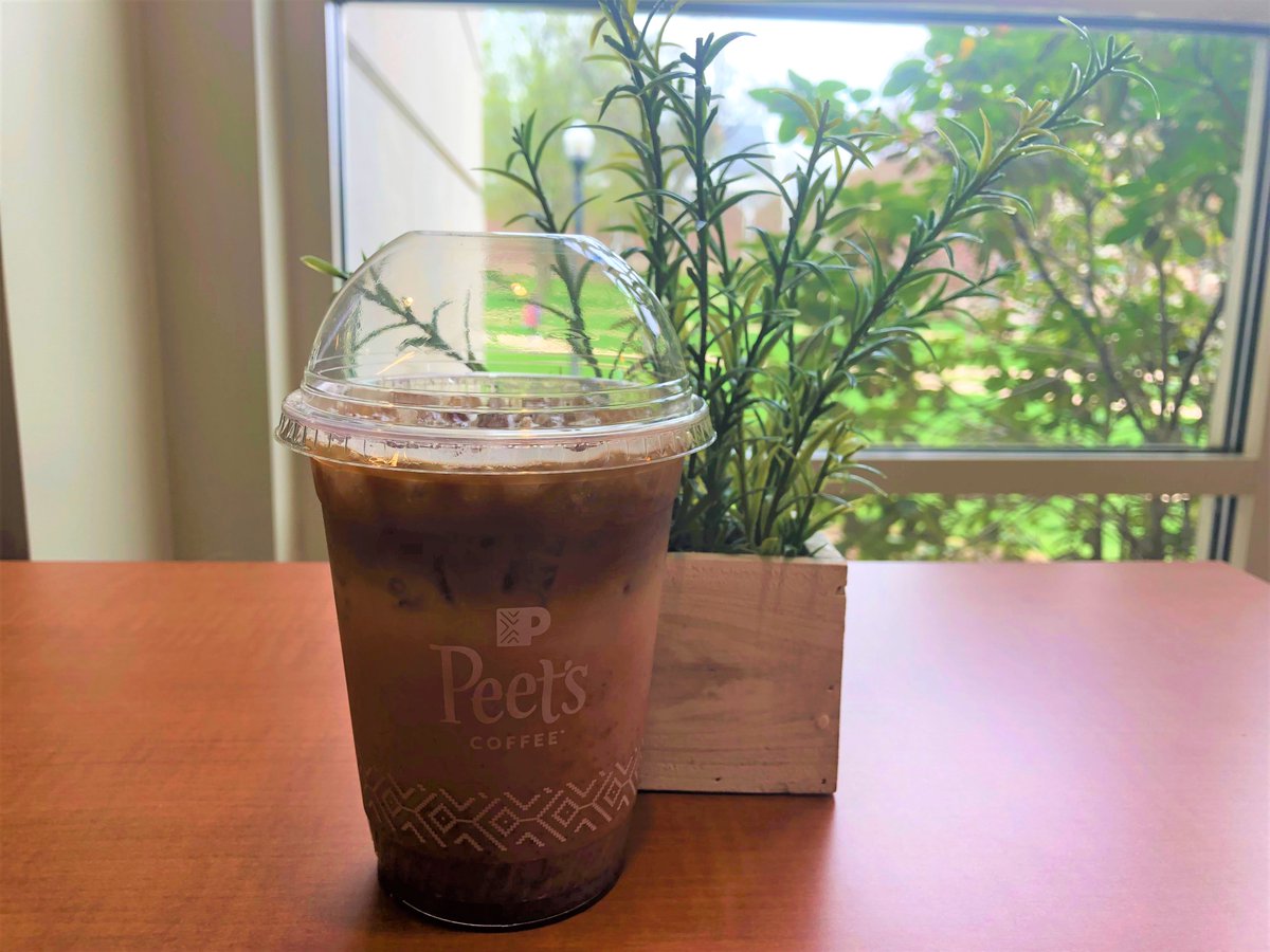 Metz_at_LVC's tweet photo. April showers bring May flowers but they also bring more students to Bishop Brews to get delicious iced drinks! Try a Dirty Chai today! https://t.co/gdSdO1jmeh