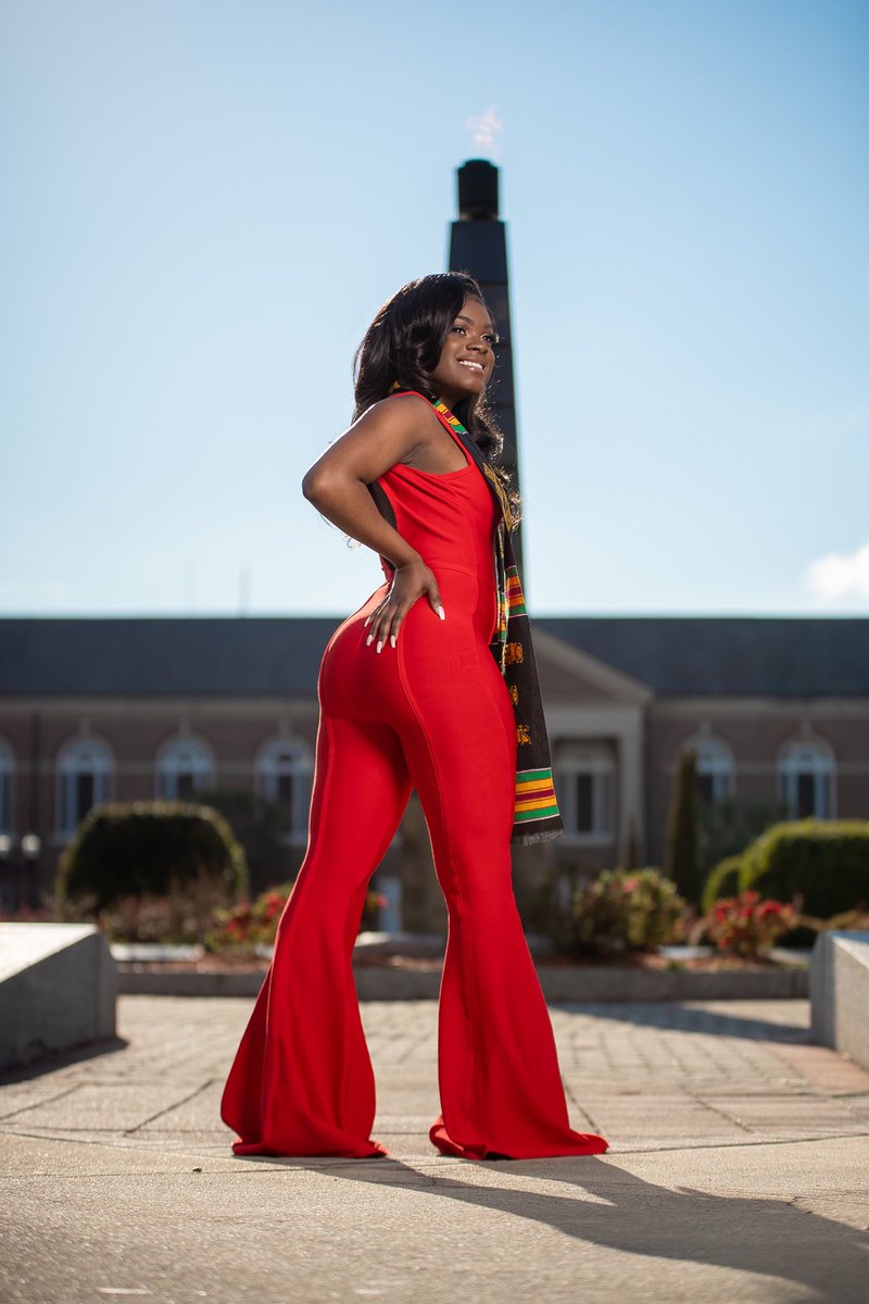 TiandraaaB's tweet image. Graduation is 17 days away 🎊🎉👩🏾‍🎓
#FAMU19 #May3rdWya #DegreedUp #PERIOD #FamuGirlsDoItBetter