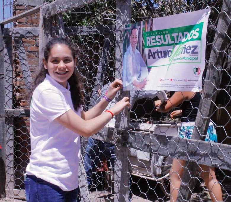 yanez_arturo's tweet photo. No saben la emoción que me transmite Mia cuando veo las ganas y alegría que pone a nuestra campaña. Mi hija y mi familia son mi motor para afrontar cualquier reto. 👨‍👩‍👧‍👦 https://t.co/ylPbm4a6Os