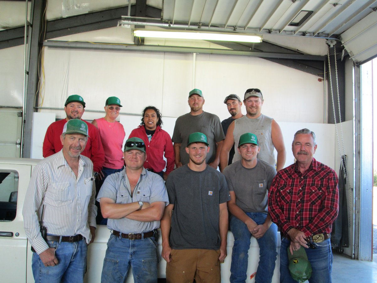 CareersEou's tweet photo. @eoumountaineers and @OSUAg_NatResEOU friends, great Summer 2019 opportunity in Imbler, OR with EisFarms as a Summer Seasonal Worker. Apply today on @joinHandshake. #goEOU #AGCareers #UnionCountyJobs πππhttps://t.co/QY0uTZnja7 https://t.co/eqk7vkyA68