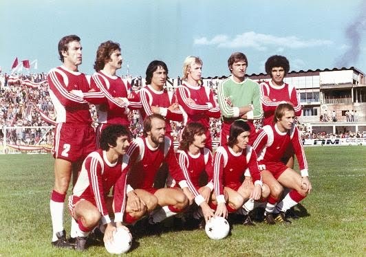 A partir de 1975, el conjunto rojiblanco construyó una revolución con el “Toto” Lorenzo, y Reinaldo Volken. Los resultados: 4° en los Metro '75 y '76, 3° en el Metro '78, semis del Nacional '78 y el gran resultado en el que rozó la gloria, el subcampeonato del Nacional '79.