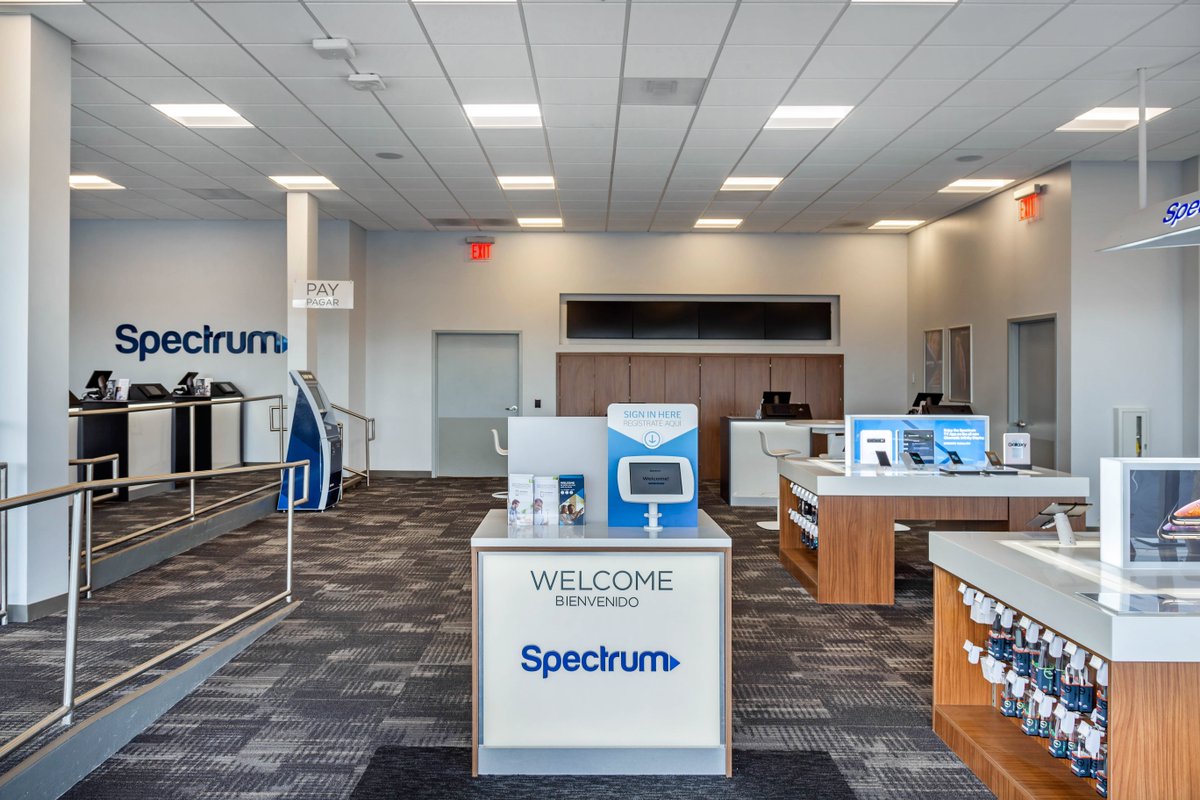 GetSpectrum's tweet photo. #Lancaster - come visit our new #SpectrumStore! Click the link to make your appointment. #California https://t.co/JGZbqe1sDd https://t.co/5dkhvCGyYM