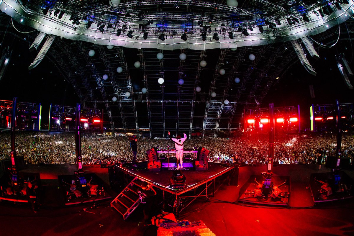 DillonFrancis's tweet photo. What a fucking night @coachella https://t.co/NR2X3uwTgd