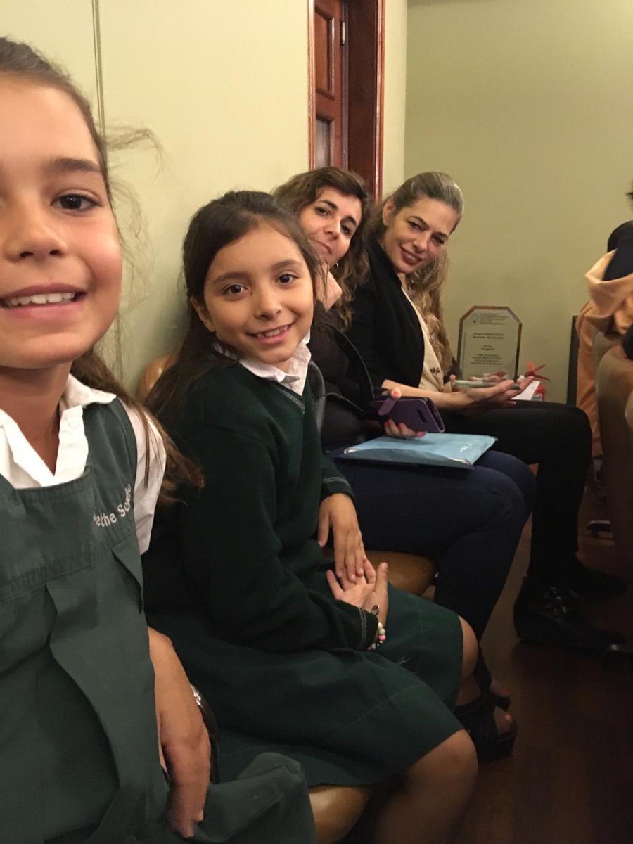 MorenoPascasio's tweet photo. Las alumnas que representan a todos los ganadores del concurso Personalidades de la ciencia recibieron su premio y pasaron a visitarme.@gobdecordoba @unc_cordoba .Gracias a la primera Academia Nacional de nuestro país fundada por Sarmiento para fomentar la ciencia. https://t.co/skzhUbm2Re