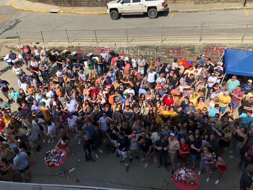 Thank you to all friends, family, and alumni for joining us at ΘΧ Roast this year! It was one of the biggest turn outs we’ve ever had and we can’t thank you enough for your support. L&amp;R #alphakappa