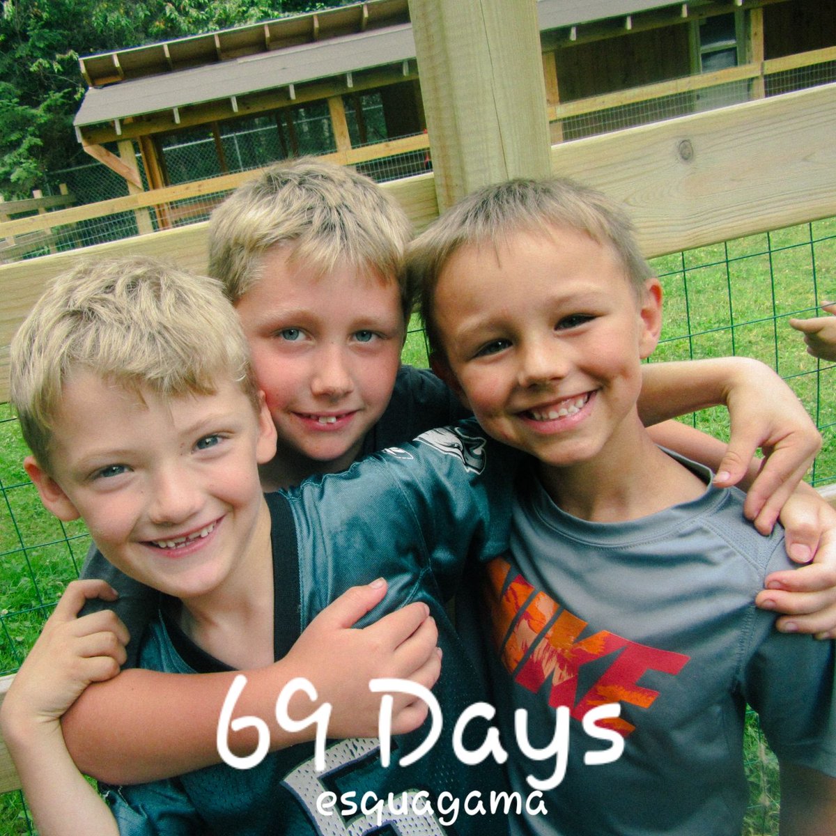 CampEsquagama's tweet photo. Camp friendships are the best friendships ☯️
\
/
\
/
#makenewfriends #friendships #camplife #summercamp #campesquagama #campfriendsarethebestfriends #minnesota #overnightcamp #campers #allthingscamp #summer #summervibes #camp #daycamp #summercountdown #camp #happy #smiles https://t.co/SjfqgGxz77