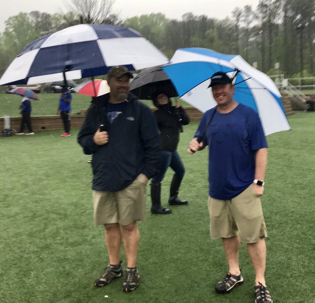_ssasoccer's tweet photo. Rain or shine, the unwavering support of our SSA families comes shining through. Our club is strong because of your dedication and commitment to your children and to SSA. Thanks for always being there! #SSAWay #ssasoccer #ssaelite #iPlaySSA #soccerlife #soccerparents https://t.co/YTh0uszDI8