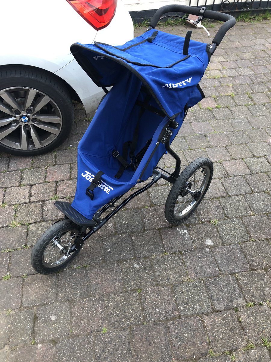 matthewi1son's tweet photo. First spin with the new wheels. Great to be able to enjoy a nice evening with a steady run down by the river. My 2yr old coach is quite demanding though #rundaddy https://t.co/RcQRjPYvP9