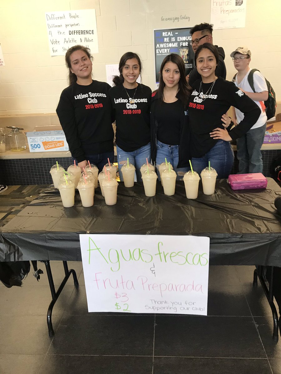 AlhsLatino's tweet photo. Latino success SOLD OUT! Thank you to everyone who bought their fruta and aguas! #lationsunited #LynxNation https://t.co/NkqfmOo3dv