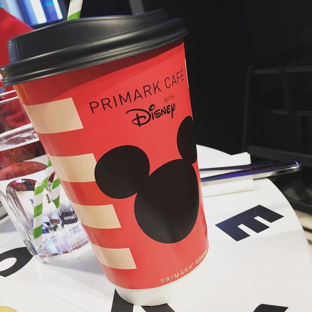 lizeindisney's tweet image. I love the to-go cups in @primark’s new Disney cafe 🐭
——
#lizeindisneyland #mickeymouse #disneyprimark #discoverunder7k #primarkdisney #worldsbiggestprimark #disneycafe #disneycafeprimark #primarkdisneycafe #disneyinsta #discoverunder10k #mydisneylif… bit.ly/2IlzqA4