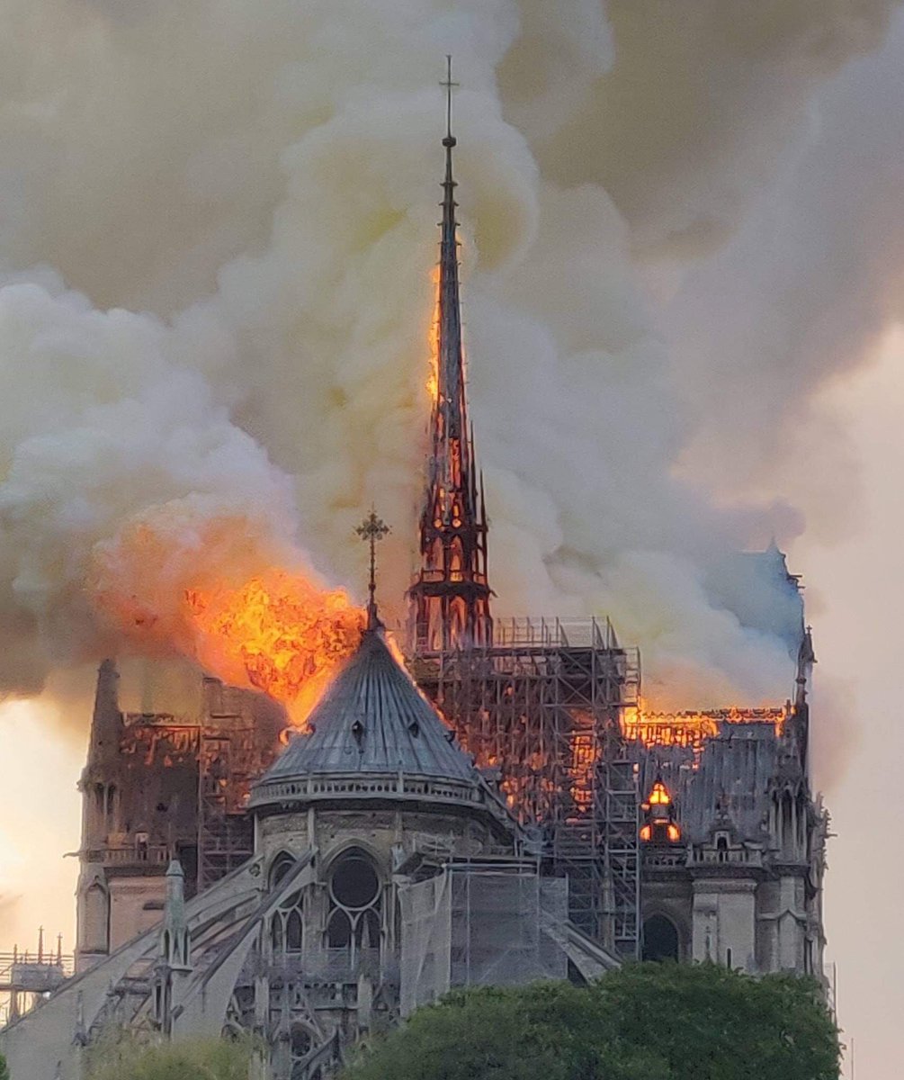 steve_sps's tweet photo. Notre Dame Cathedral on fire..

This is so terribly sad. 
Had the pleasure to visit this beautiful building many times. 

Sadly it looks like there won’t be much of it left as this devastating fire takes hold. 😢

#NotreDame
#Paris https://t.co/AFoyx5eBRt