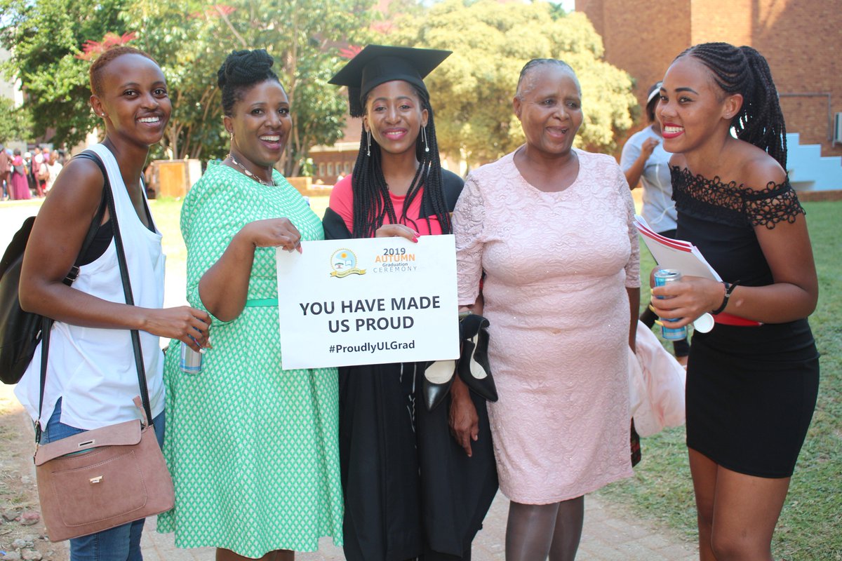 ULvarsity's tweet photo. #ULAutumnGrad2019 #ProudlyULGrad https://t.co/PmKAeuEzRS