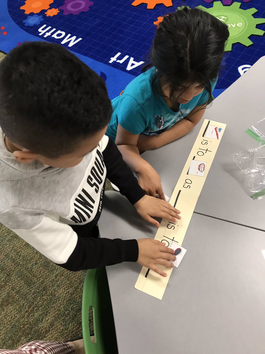 EMillerEquity's tweet photo. Growth mindset is on display in Mrs. Silvey’s 1st gr room. Ss use logical thinking skills to solve analogy puzzles. 🧠 #FCPSMindset #FCPSPTD #logic #analogy #BRESBlazers @plynn_silvey https://t.co/UsmK53kOqr