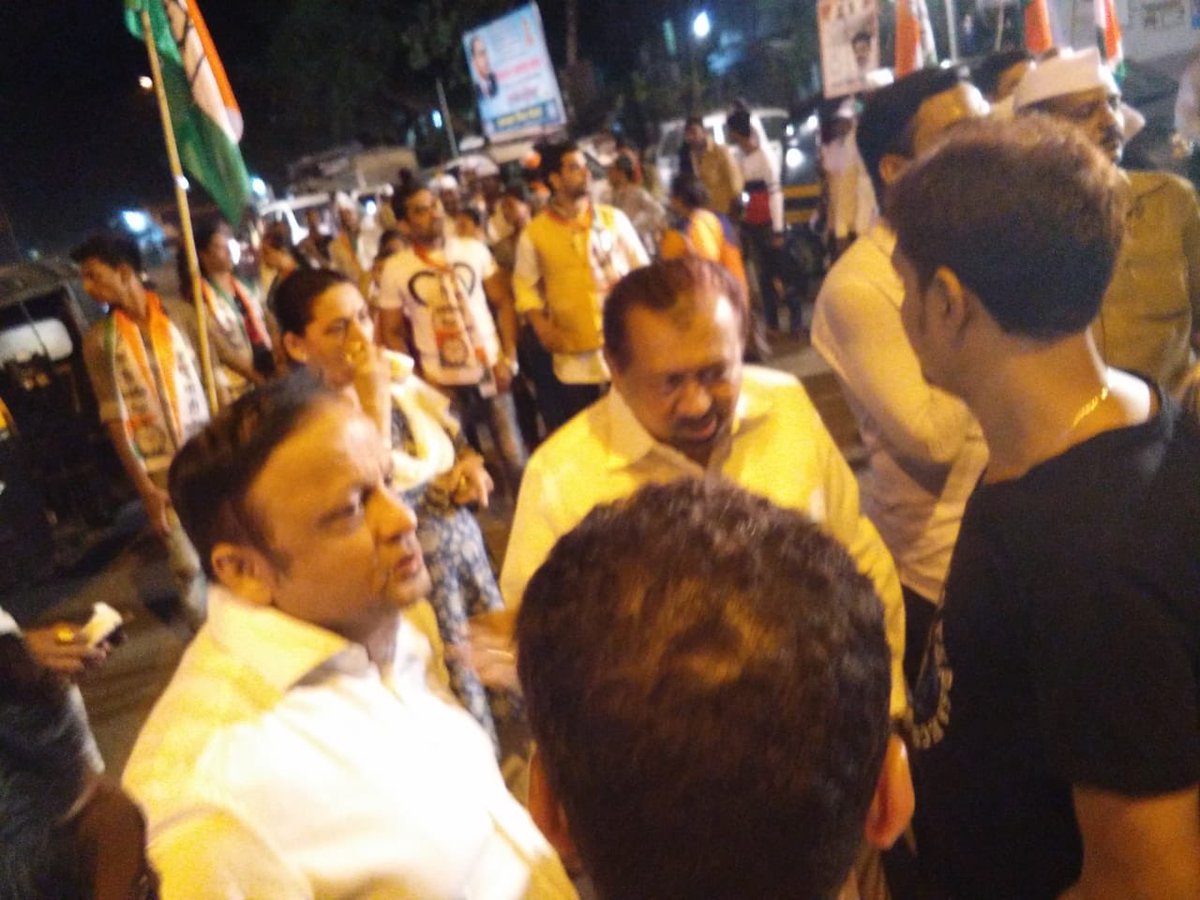 Asifbhamlaa's tweet image. On campaign track for Dearest friend @sanjaydinapati1 at #Govandi and #Vikroli happy to see the enthusiasm of youngsters &amp;amp; voters to bring back Sanjay Bhau wishing him victory from bottom of my heart 👍