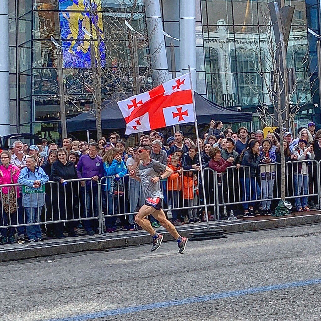 What a crazy experience at the #DoubleBoston! Insane heavy rain on the way out with rivers of water to run through, then very pleasant, dry conditions for the actual race. 2:46 for the official time - very happy! Time for🍺! strava.com/activities/229… #TeamAltra #BuffUSA