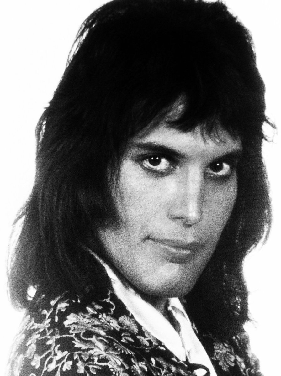 mercurysarchive's tweet photo. High Quality picture of Freddie Mercury in the early 70s by @TheRealMickRock !
#FreddieMercury https://t.co/UnC7lOTQT1