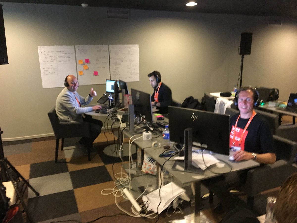 GertjanvhHof's tweet image. And this evening we are still hacking at #mxhacks. Still 12 hours to go...