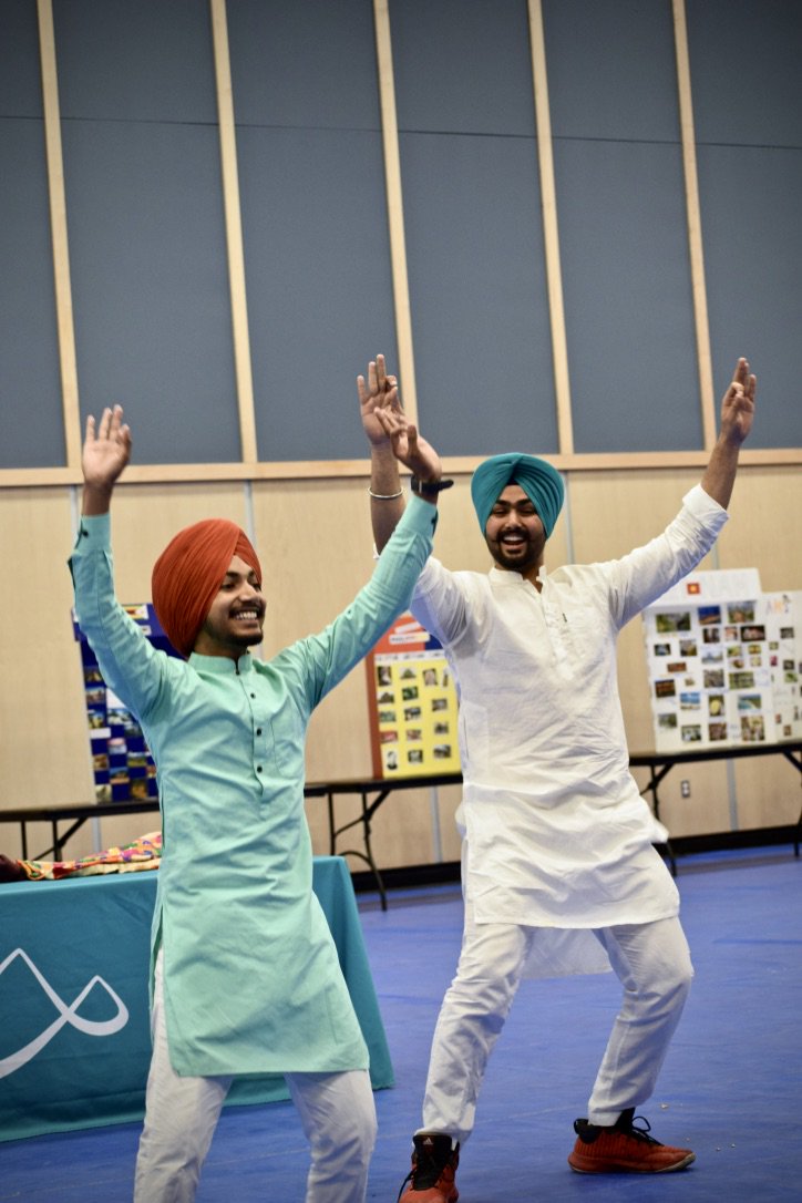 COTR_IntlEd's tweet photo. Some of our students are sharing with us the pictures and video they took at International Day! We will be sharing them through our FB photo album 
Enjoy and thanks for all your support! #MondayMotivation https://t.co/DPLuJ09xe1