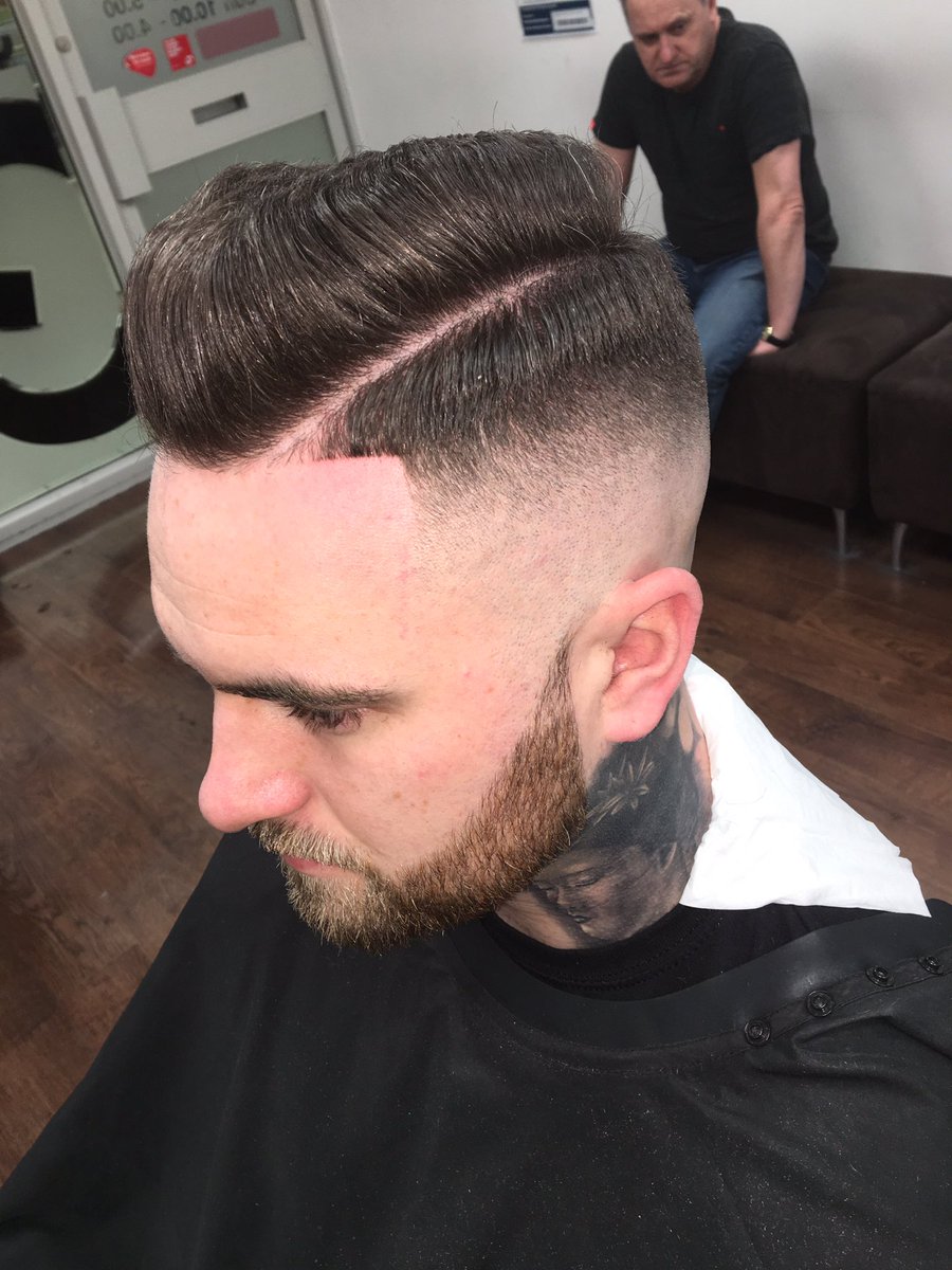 GaryDavidson99's tweet photo. #barberlife #barbergang #ukbarber #wahl #wahlpro #wahluk #andis #andispro #andisuk https://t.co/WBlUDZbdvf
