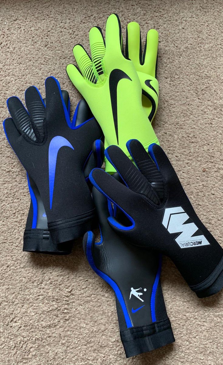 themoderndaygk's tweet photo. 🐐🐐🐐
#themoderndaygk #goalkeeper #gk #nike #mercurial #victroy #bestever https://t.co/j2Ii59Q4yI