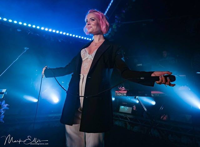 markellisphoto's tweet photo. @ninanesbitt @thewardrobeleeds shot for @totalntertainment #ninanesbitt #nesbian @fujifilmx_uk #fujifilm #fuji_xseries #livemusicphotographer #livemusic https://t.co/eNq5jkv6GZ https://t.co/5gKZqNRgDF