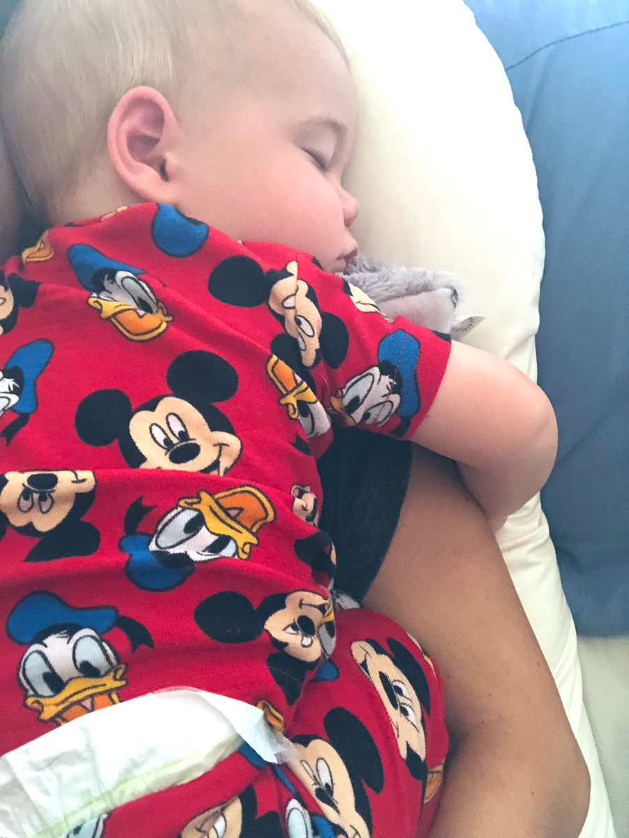 stephnstauff's tweet photo. Enjoying these morning cuddles while baby #2 sends some swift kicks to the ribs ☺️ does it get any better? #iminheaven #thankyouGod ✨ https://t.co/8CZrjtRDFG
