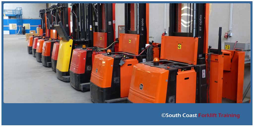 _scftraining_'s tweet photo. Before charging a forklift truck; always lift and secure the battery cover to aid ventilation.
#Forkift #Advice https://t.co/WWcAgW4jk9