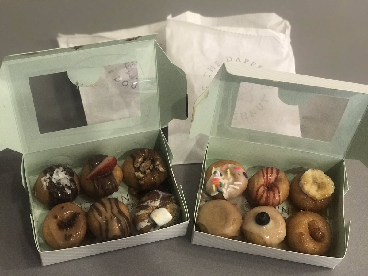MeaganWristen's tweet image. Enjoying so hot mini donuts from @thedapperdoughnut at the @GalleriaDallas #visitaddison #stayandplayaddison