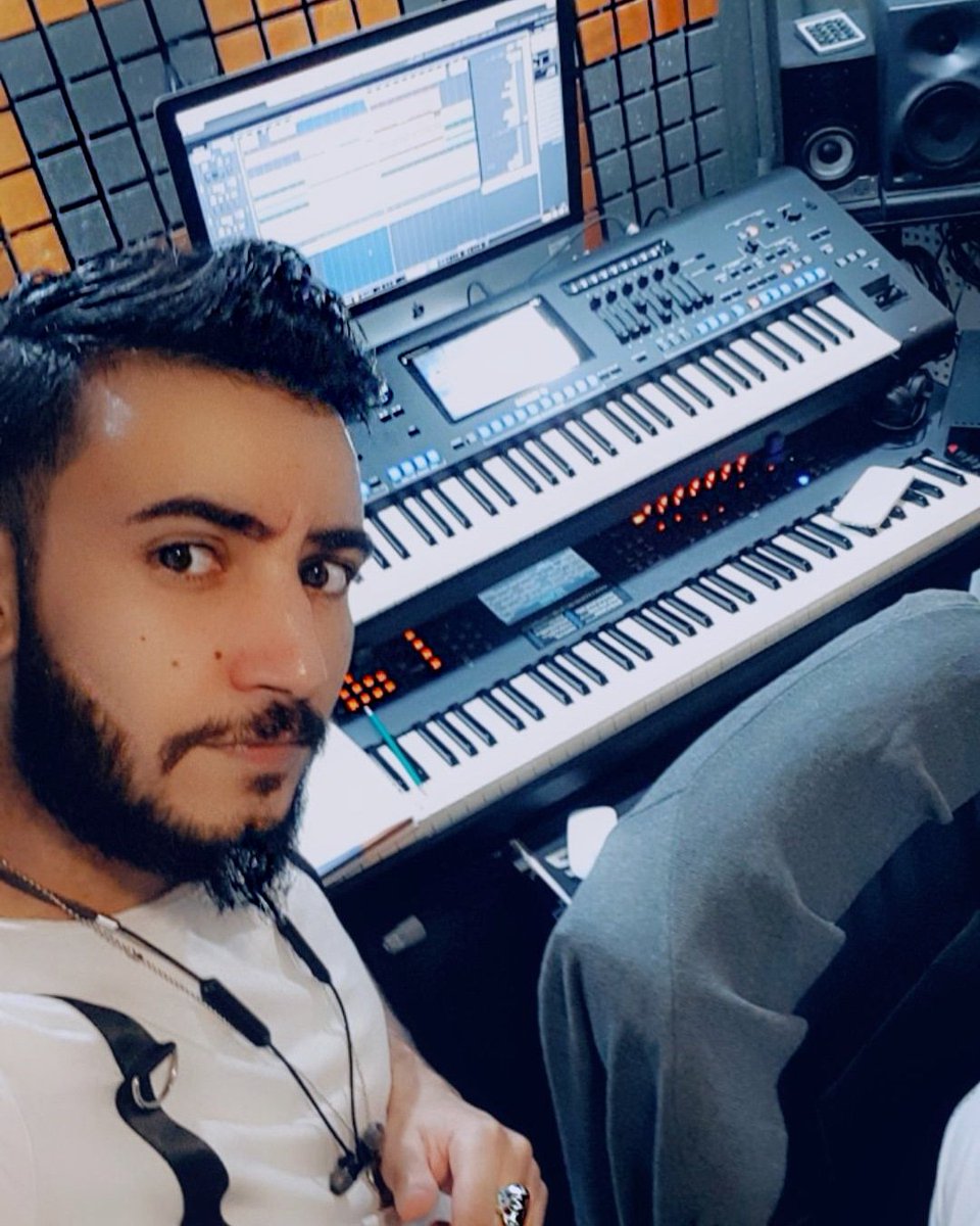 Houcine_Benhadj's tweet photo. #preparation #inspiration #enjoying

The good vibes are where the studio it is 🤫.

#my_fans_are_better_than_anyone #houcine_benhadj #houcinebenhadj # حسين_بن_حاج https://t.co/flrSiI8lmM
