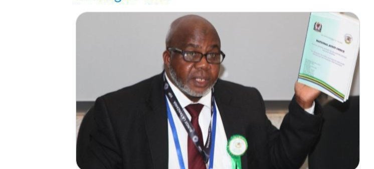 namavani's tweet image. Inapendeza sana sana kuwa na watu "wakiwajibika kwa kuzingatia principle za kazi" zao kimaadili na kikatiba kikamikifu.
 -#watz tusiende mbali ili kujifunza tunao m/mifano ya wachache ktk jamii zetu. 
-tuwajibike ipasavyo ktk nafasi zetu
Tutajenga #tanzania imara @MariaSTsehai