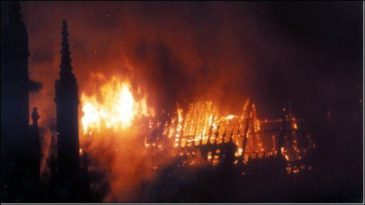 jaselzer's tweet photo. Recalling the 1984 fire that destroyed something like half the existing medieval glass known in the world.  York Minster has been rebuilt, never the same. https://t.co/rya4DgFsho
