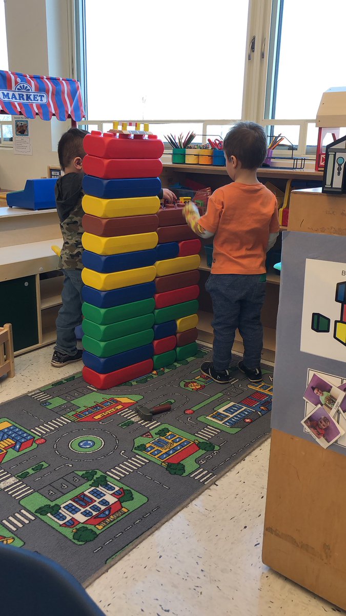 MsKrayPreK's tweet photo. Collaborative learning in action today! #handsonlearning #prek #lb65 #learningthroughplay https://t.co/3L8N8JS24V