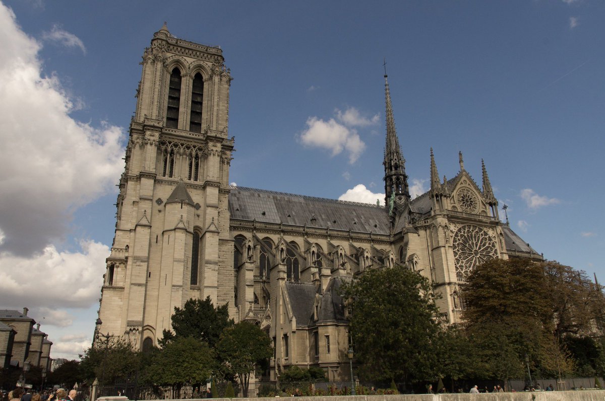 canadu's tweet photo. Took these in 2017 #notredamedeparis #NotreDameFire https://t.co/K9nsYIFfX0