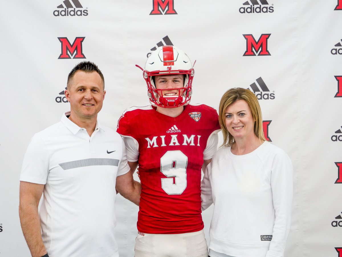 dominicdzioban's tweet photo. COMMITTED! #LoveAndHonor #RedHawks20 #ComeFlyWithUs Thank you @Martin_Miami_HC @CoachDShearer @trey_neyer @CoachKoehler @MiamiOHFootball ! https://t.co/dmh3KHRyxO