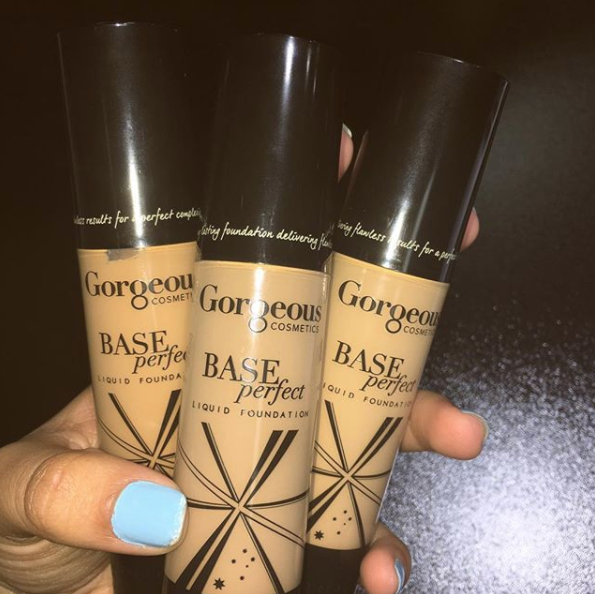 GorgeousUSA's tweet photo. It's the #Foundation that the World is talking about! Discover the complexion-perfecting power of our Base Perfect.✨
This formula is designed to work on ALL #skin types, from oily to dry to acne prone and even mature. https://t.co/UxJqp4JLGd