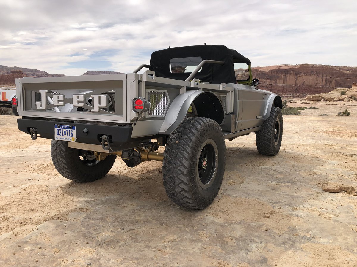JPFreek's tweet image. Got to play with the Jeep concepts today, which is your favorite? #EJS2019 #jpfreek