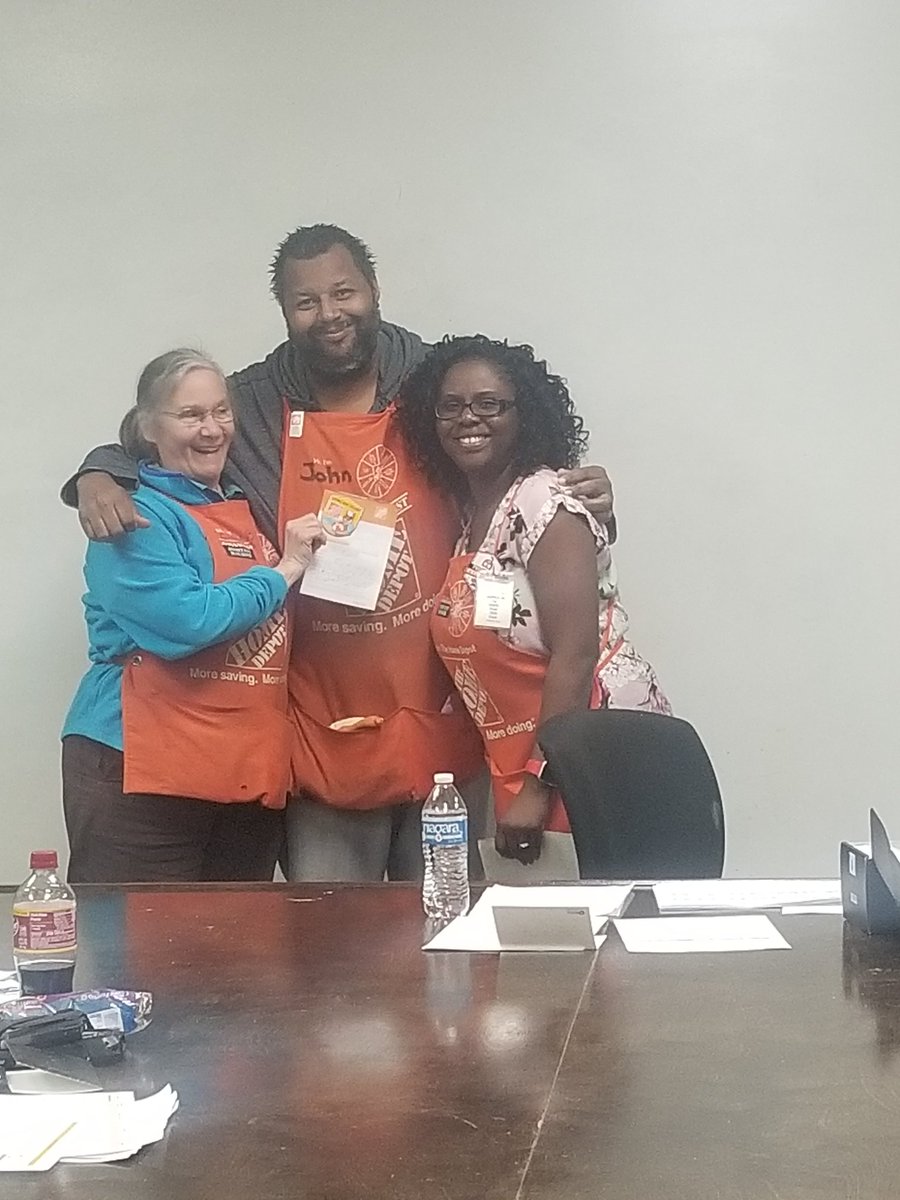 Great Job DS's on working to get freight on the floor!!!! #teamwork #livingourvalues @thd2511 @StephSandsTHD <a href="/winn1_anna/">Anna Winn</a> <a href="/OrrinBurkett/">Orrin Burkett</a> @StephenLongoTHD