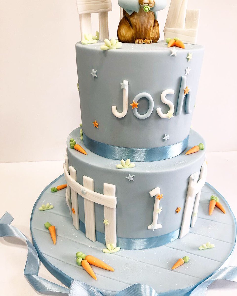 cakedaysaweek's tweet photo. Peter Rabbit cuteness all day every day π°π₯
#cake #cakedaysaweek #cakecreation #baking #foodie #cakedaysaweekfavourites #cakedesigner #glasgowcakes #luxury #peterrabbit #peterrabbitcake #peterrabbitparty #event #boy @peterrabbitnews @BeatrixPotter https://t.co/S7uzMsxtWi